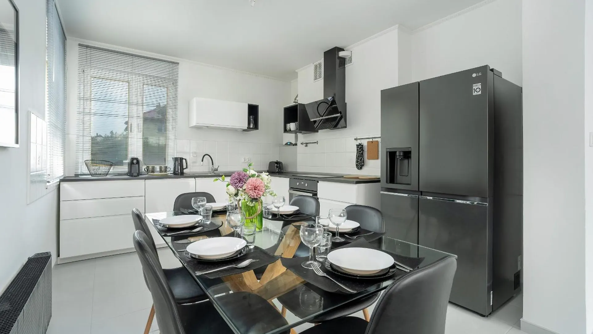 Beautiful House With Balcony, Ideal For Families By Noclegi Renters Poznan 0*,